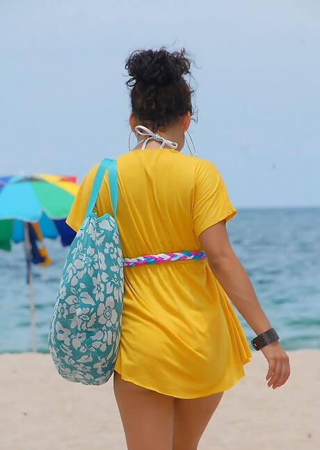 Sexy latina babe Mercedes Cash in hot bikini reveals her ass on the beach