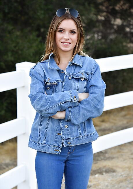 Luscious hungarian babe Summer Brooks unveils tiny tits and sexy butt outdoor